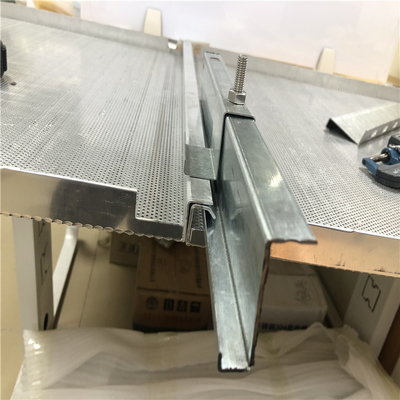 อุปกรณ์เสริมสำหรับเพดานที่ถูกระงับ ISO9001 เสร็จสิ้นตะขอเกี่ยวกับ J Type Drop Ceiling Bar