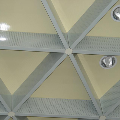 กระเบื้องฝ้าเพดานโลหะกริดปกปิด 200x200 มม. สี่เหลี่ยมจัตุรัสหรือขอบเอียง