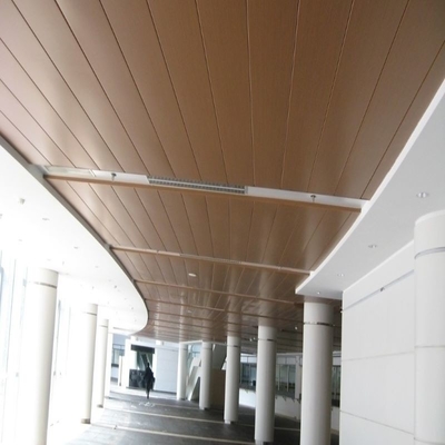 S Strip เพดานโลหะอลูมิเนียมความกว้าง 600 มม. สำหรับห้างสรรพสินค้า