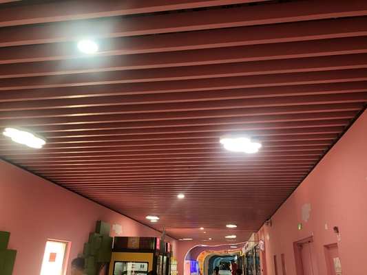 300x300x3000mm U Baffle ความหนาของฝ้าเพดาน 0.5mm ขนาดที่กำหนดเอง
