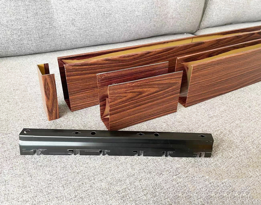 300x300x3000mm U Baffle ความหนาของฝ้าเพดาน 0.5mm ขนาดที่กำหนดเอง