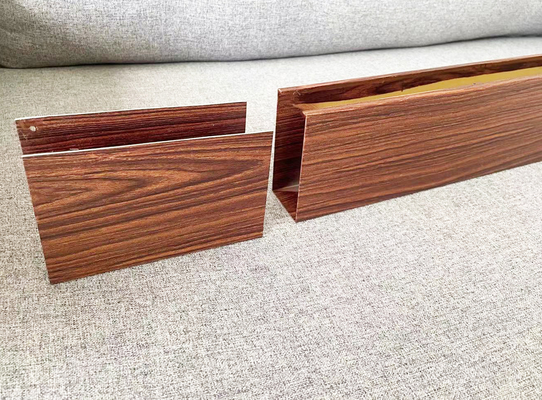 300x300x3000mm U Baffle ความหนาของฝ้าเพดาน 0.5mm ขนาดที่กำหนดเอง