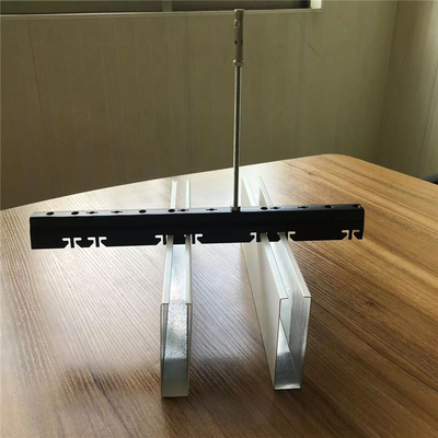 เพดานโลหะอลูมิเนียมขนาด 50x100 มม. ระงับระบบเพดานอะคูสติกรูปตัวยู
