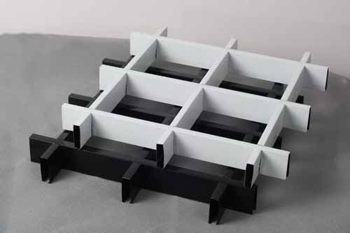 ฝ้าตะแกรงอลูมิเนียมกันไฟ 100x100mm หนา 0.4mm