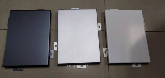 แผงกาบอลูมิเนียมทึบ หนา 1.5มม. 1600x5000มม