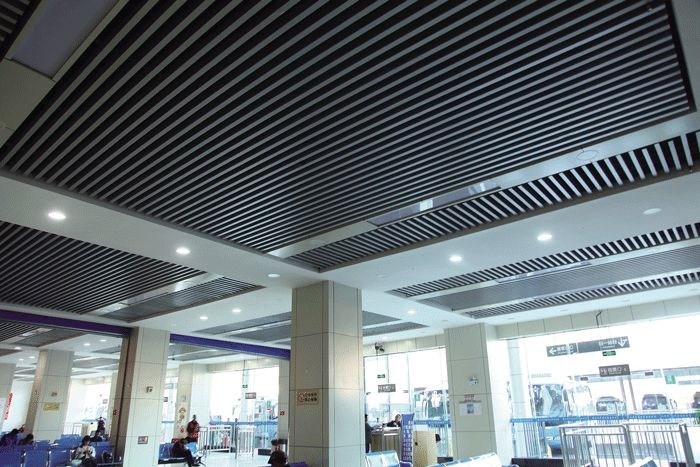 ระงับอลูมิเนียม U Baffle เพดานเหล็กชุบสังกะสี 600x600mm